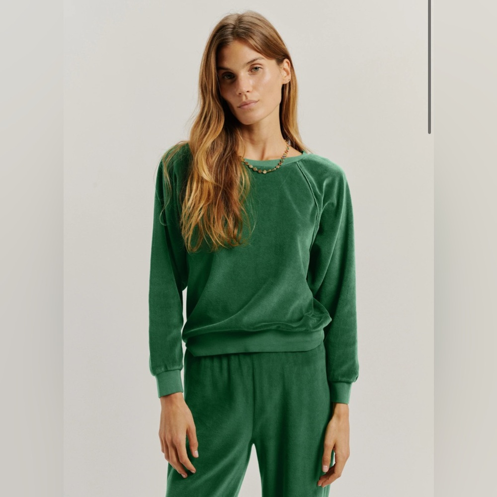 Suzi Kondi Green Velvet Crewneck Sweater